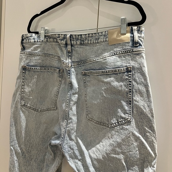 H&M+ Slim Straight High Jeans - Picture 2 of 3